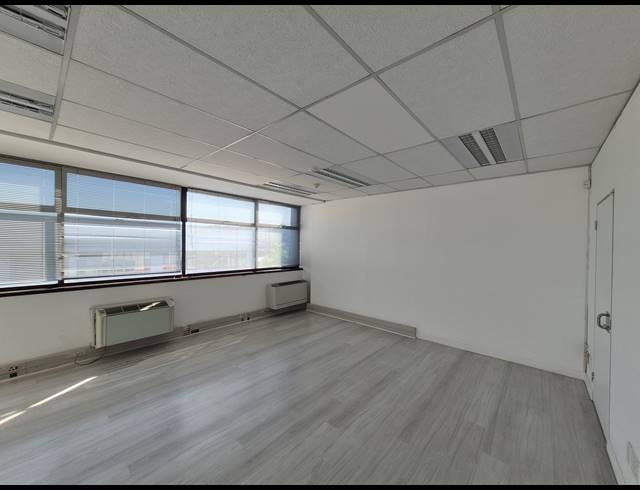 133M² OFFICE TO LET IN KRAMERVILLE